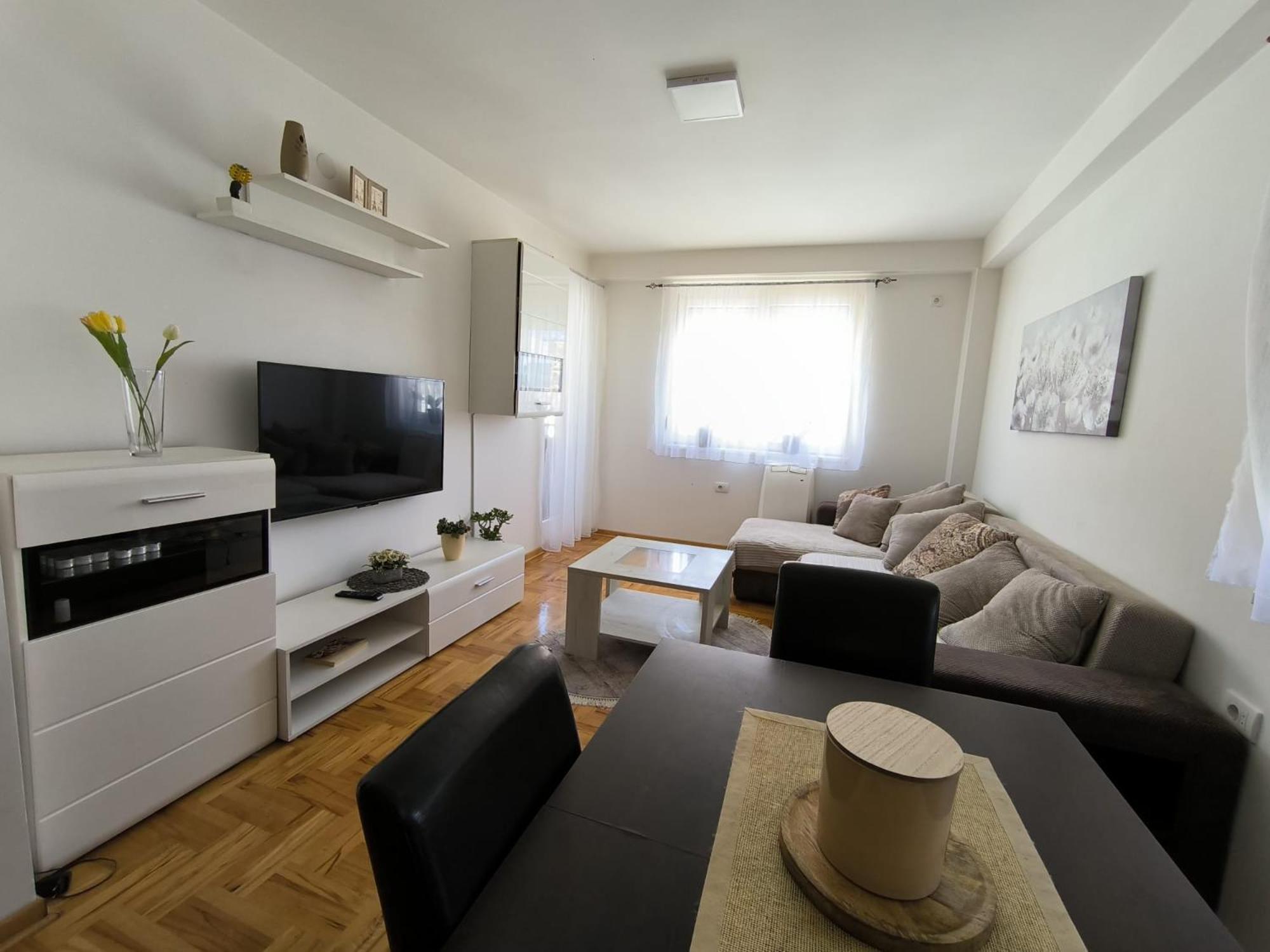 Apartman Zivic Ni Esterno foto